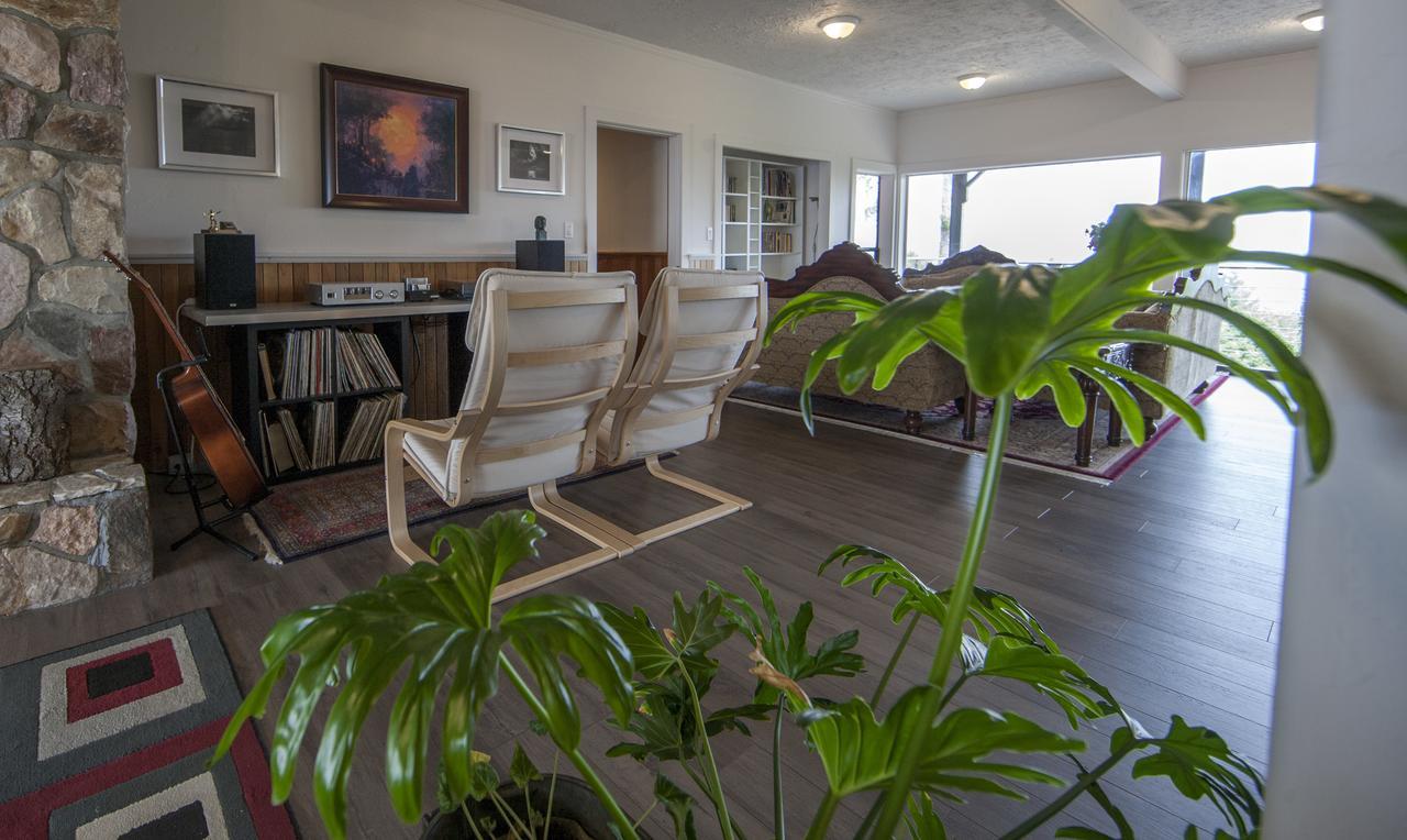Bedwell Harbour Shangri-La Oceanfront Vacation Home מראה חיצוני תמונה